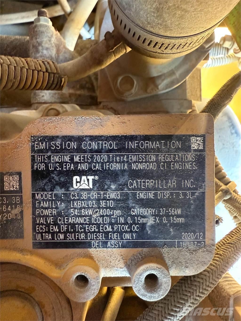 CAT 906M Incarcator pe pneuri