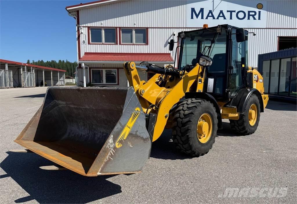 CAT 906M Incarcator pe pneuri