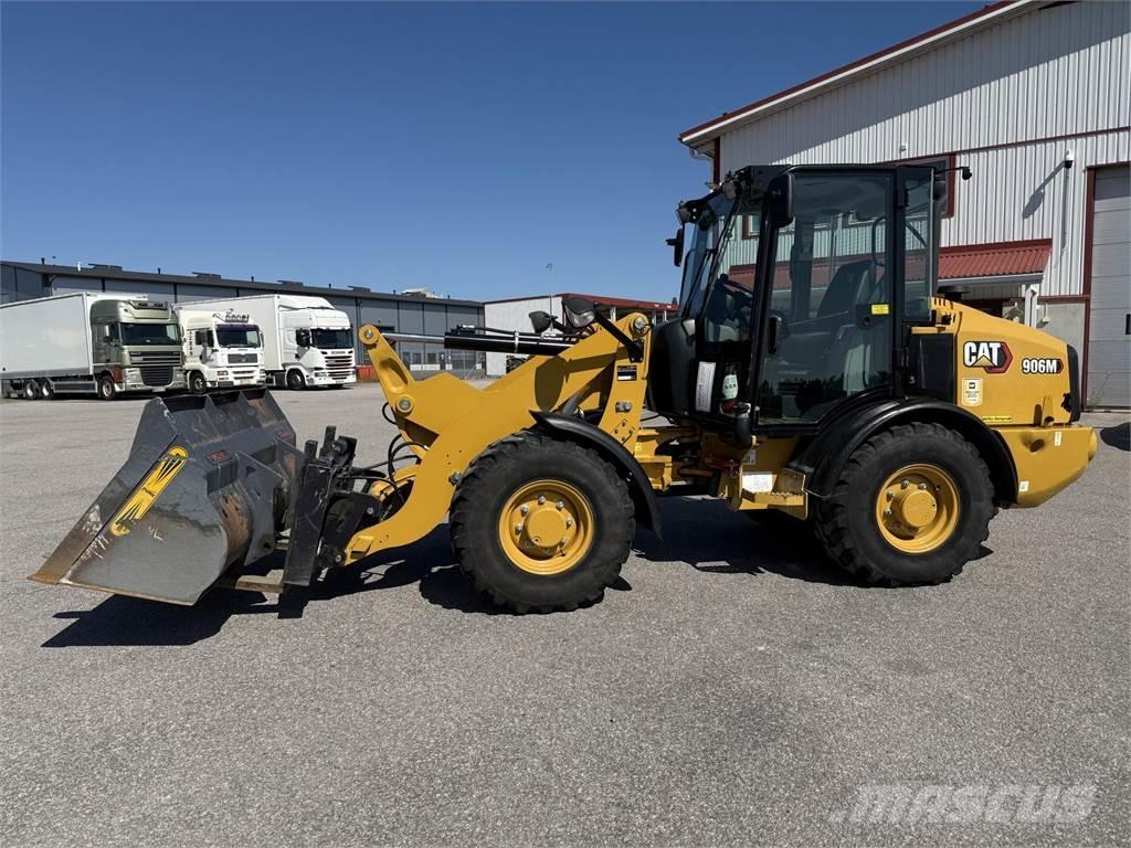 CAT 906M Incarcator pe pneuri
