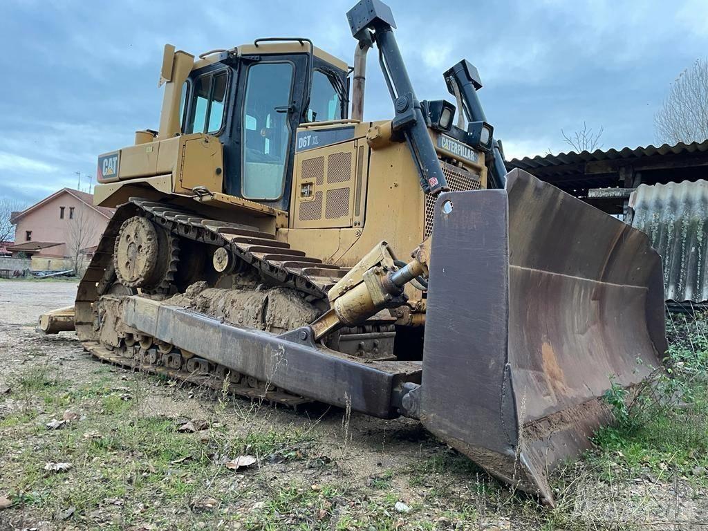 CAT D 6 T XL Buldozere pe senile