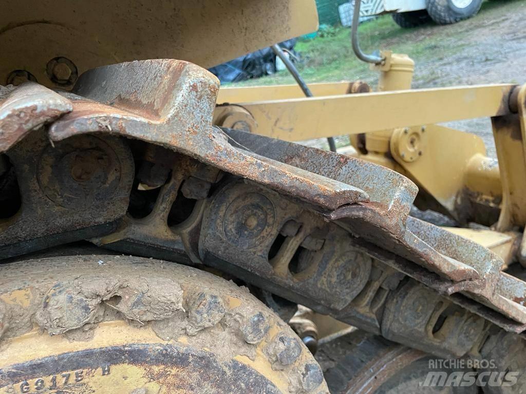 CAT D 6 T XL Buldozere pe senile
