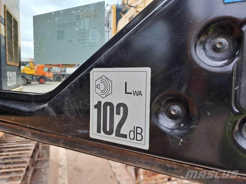 CAT 328 D LCR Excavatoare pe șenile
