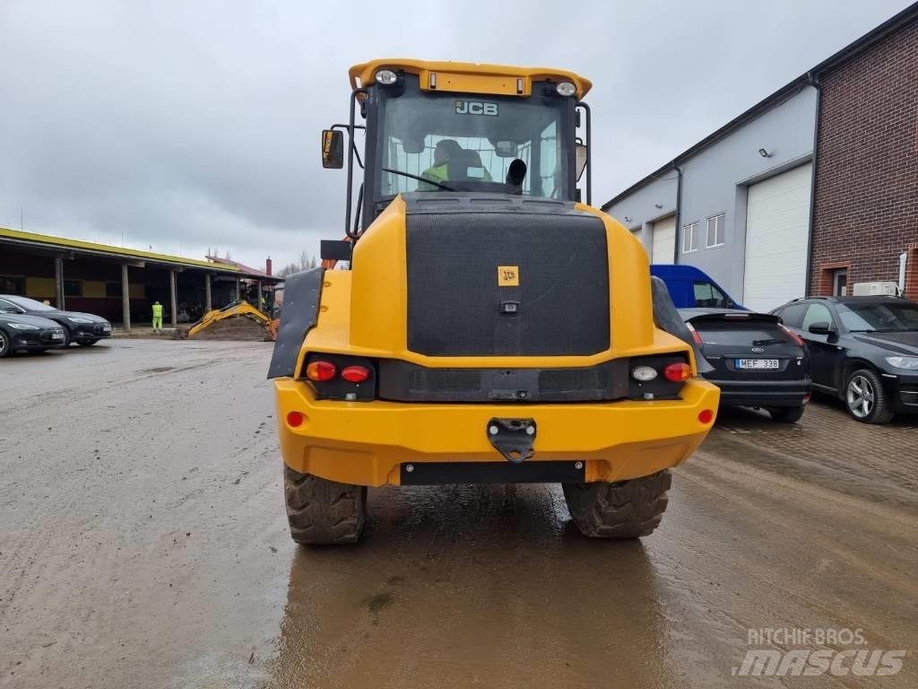 JCB 411 + 4 Incarcator pe pneuri