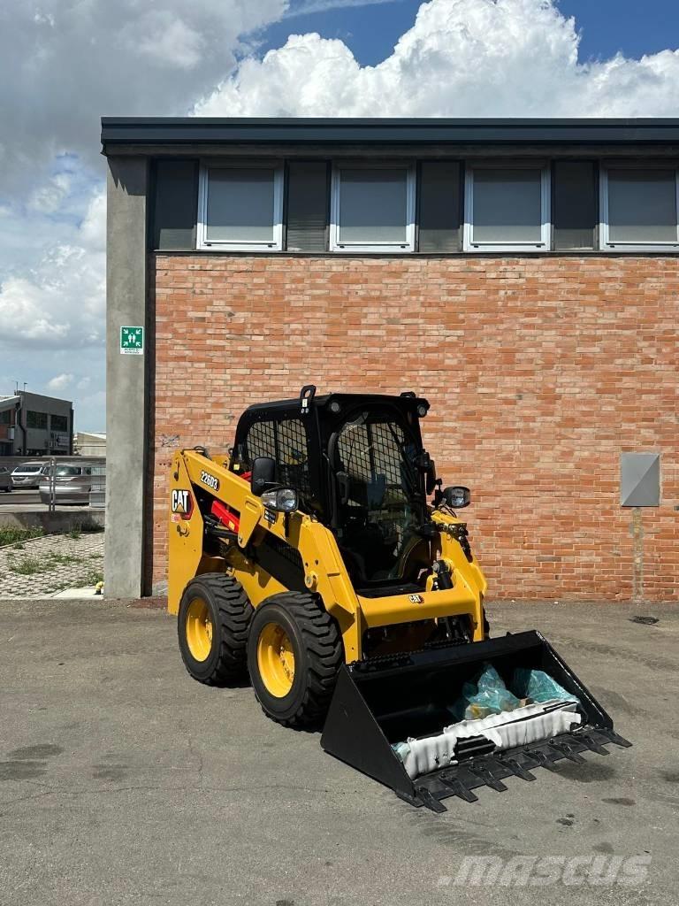 CAT 226D3 Mini incarcator