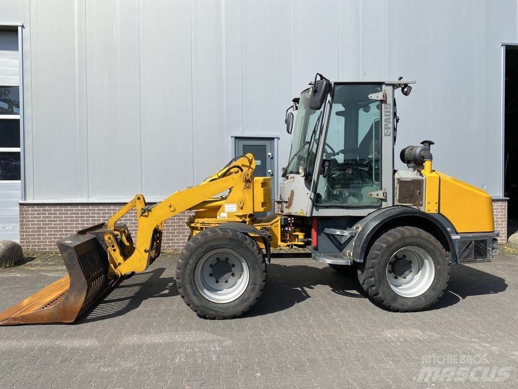 Paus SL755 Incarcator pe pneuri