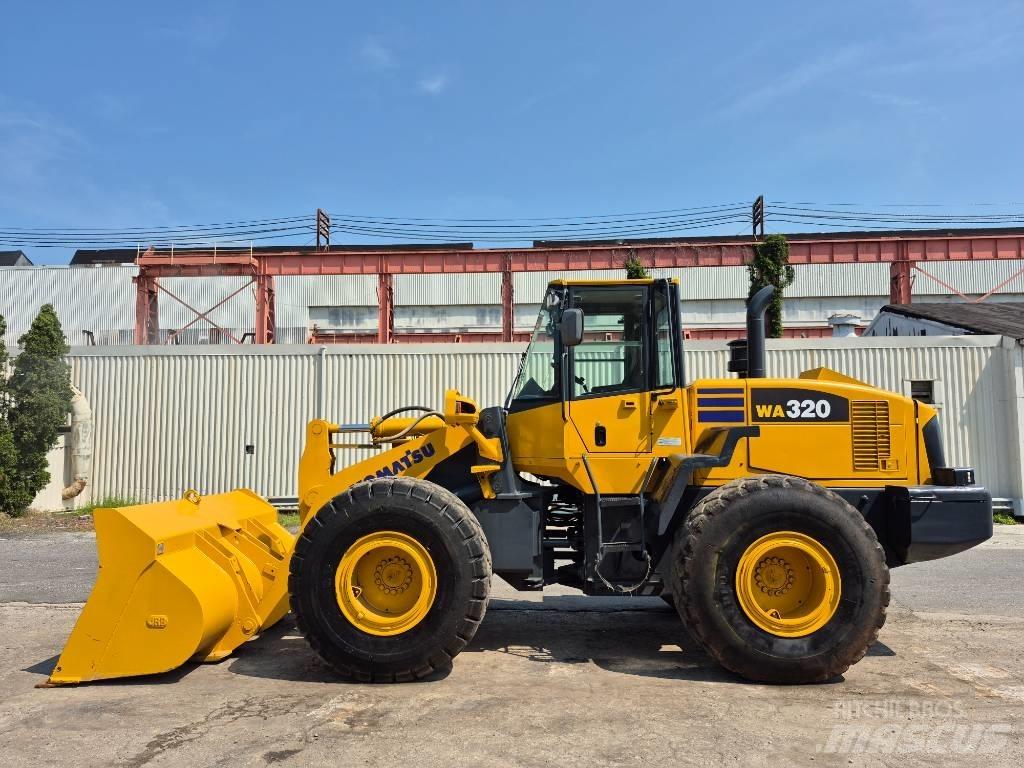Komatsu WA 320-5 Incarcator pe pneuri