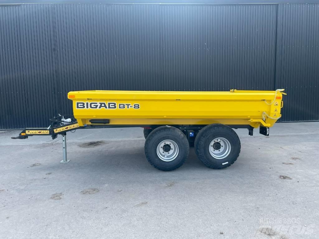 Bigab T8 Excavatoare cu roti