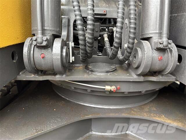 Volvo EC240 Excavatoare pe șenile
