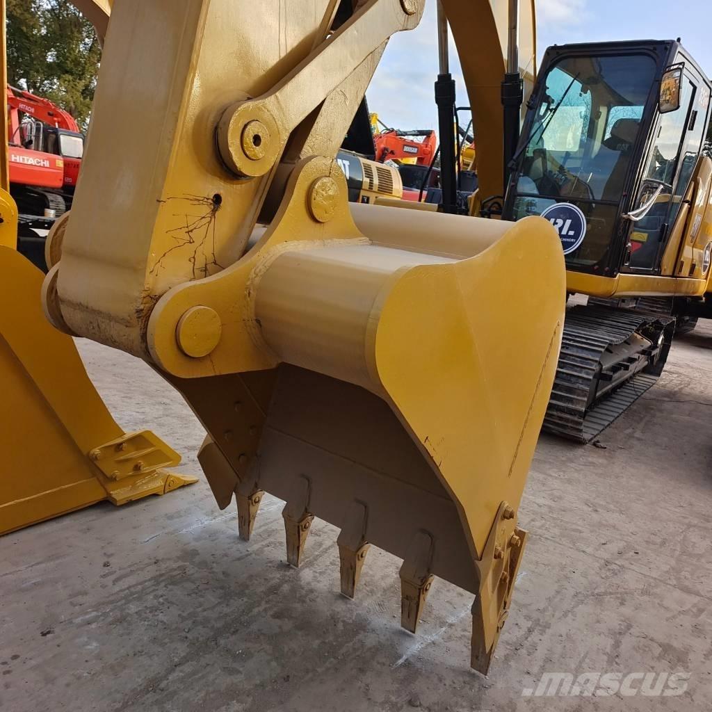 CAT 320 D L Excavatoare pe șenile
