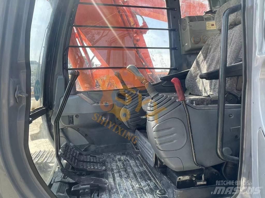 Hitachi EX 120 Excavatoare pe șenile
