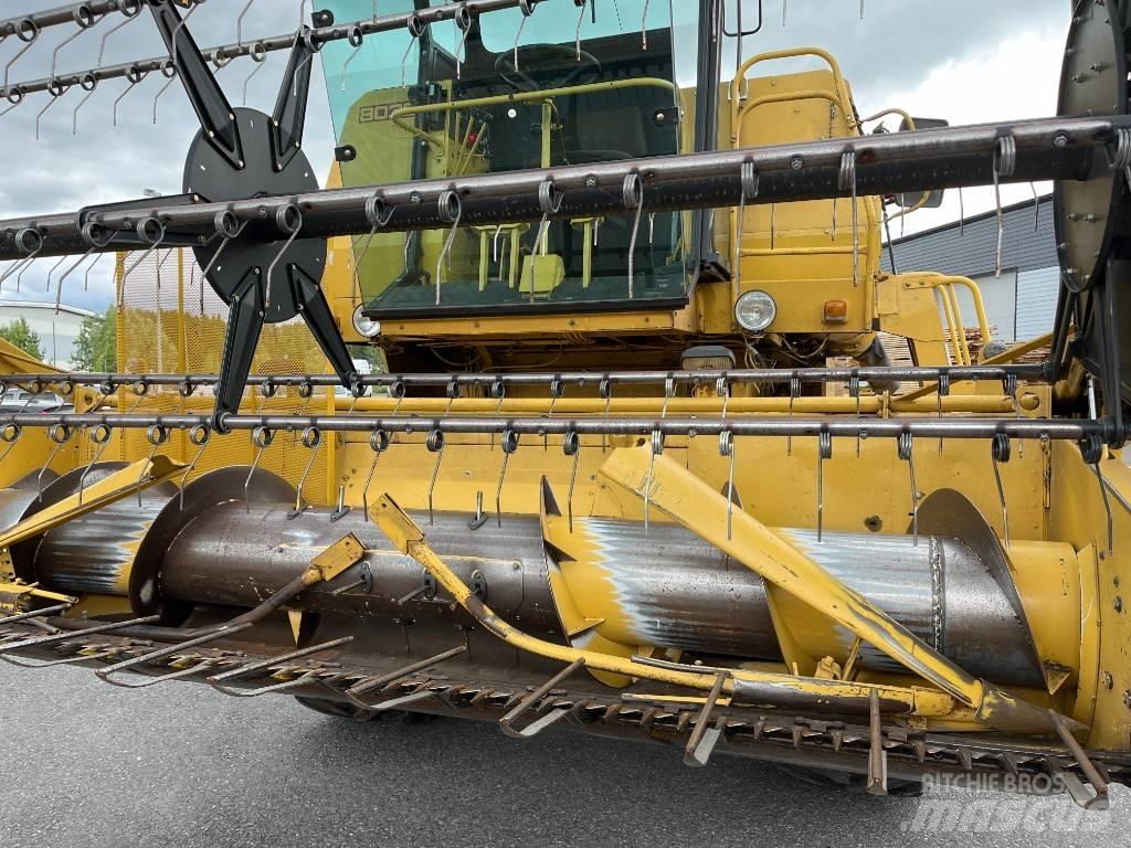 New Holland 8030 12´ Combine de secerat