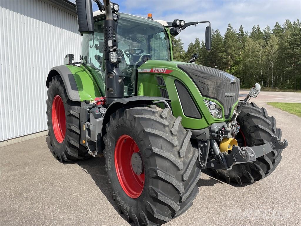 Fendt 724 Profi Plus Tractoare