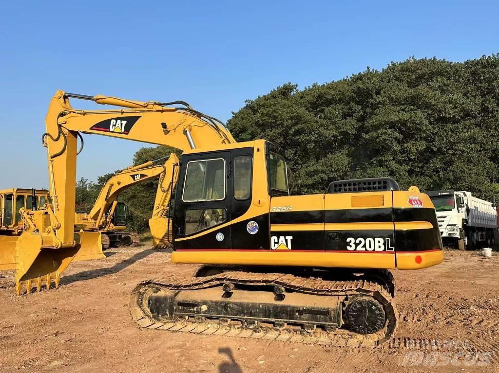 CAT 320 B Excavatoare pe șenile
