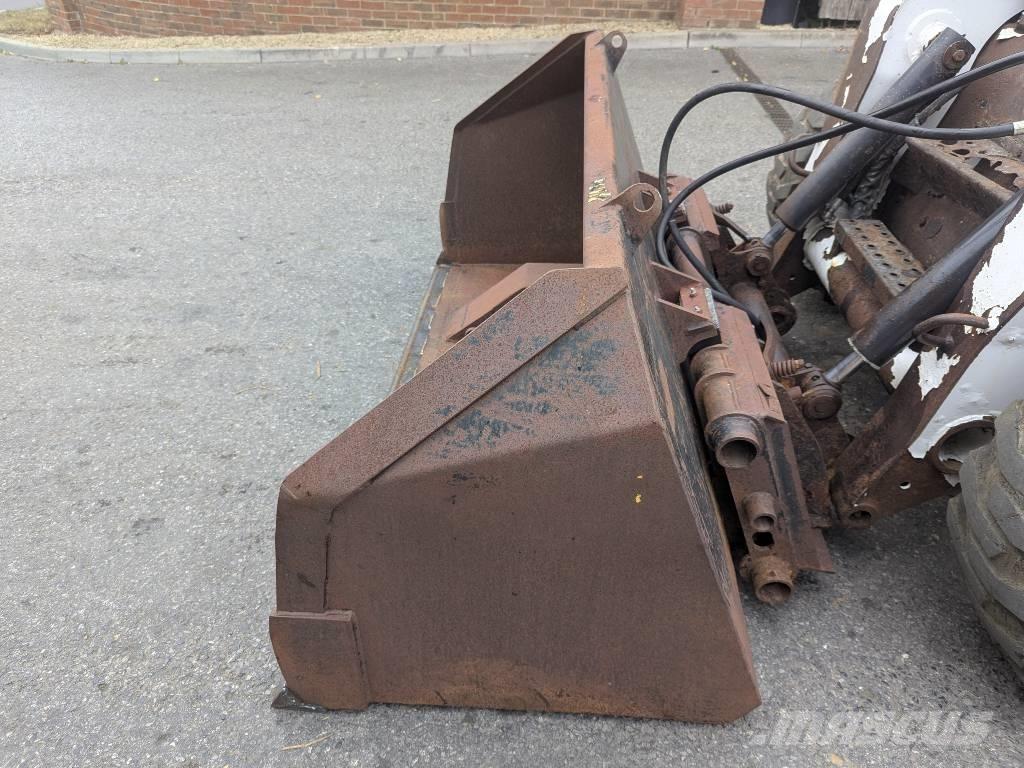 Bobcat TIPTOE BUCKET Pistoane