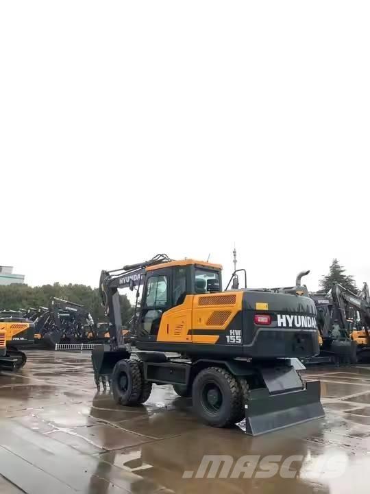 Hyundai HW 155 Excavatoare pe șenile
