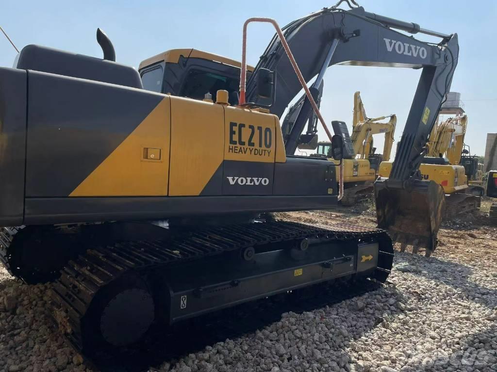 Volvo 210 Excavatoare pe șenile

