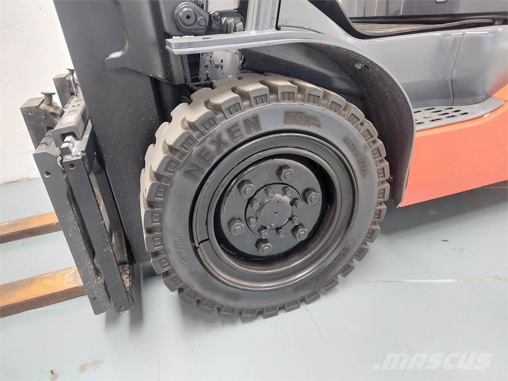 Toyota 52 8FDJF35 Stivuitor diesel