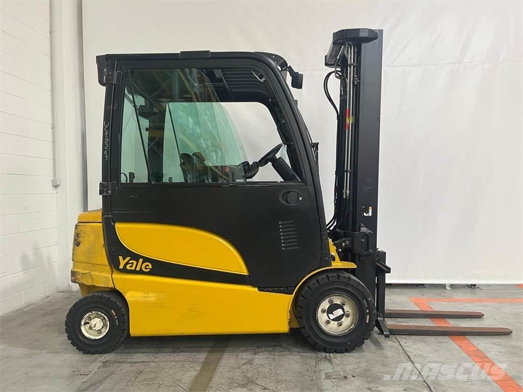 Yale ERP30VL Stivuitor electric