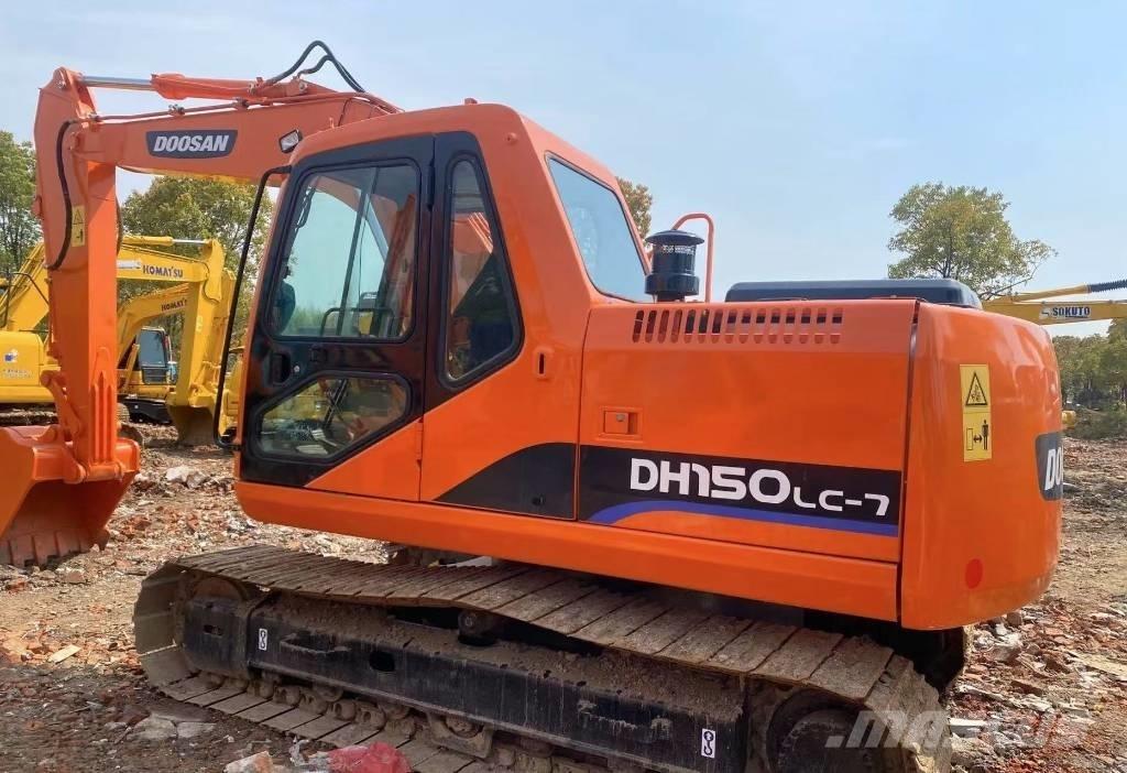 Doosan 150 Excavatoare pe șenile
