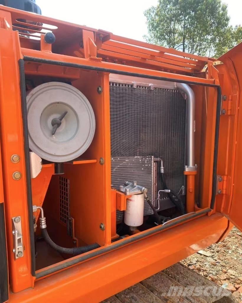 Doosan 150 Excavatoare pe șenile
