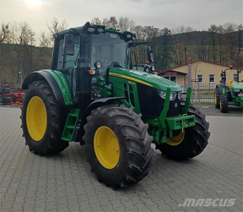 John Deere 6110M Tractoare