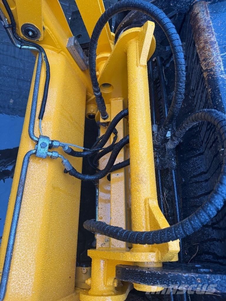JCB 3CX compact Buldoexcavatoare