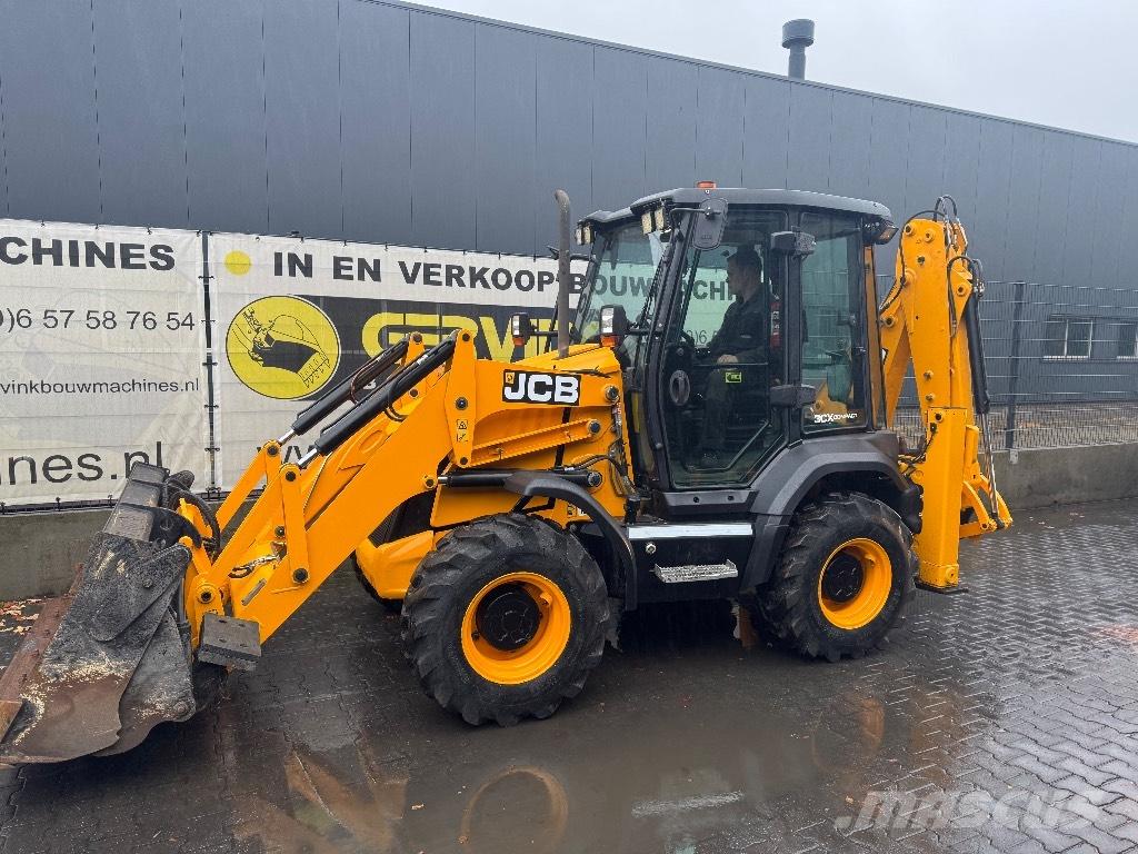 JCB 3CX compact Buldoexcavatoare