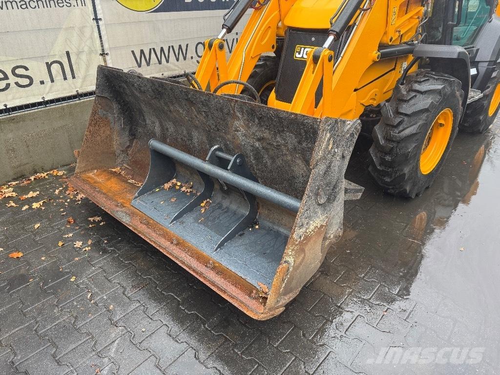 JCB 3CX compact Buldoexcavatoare