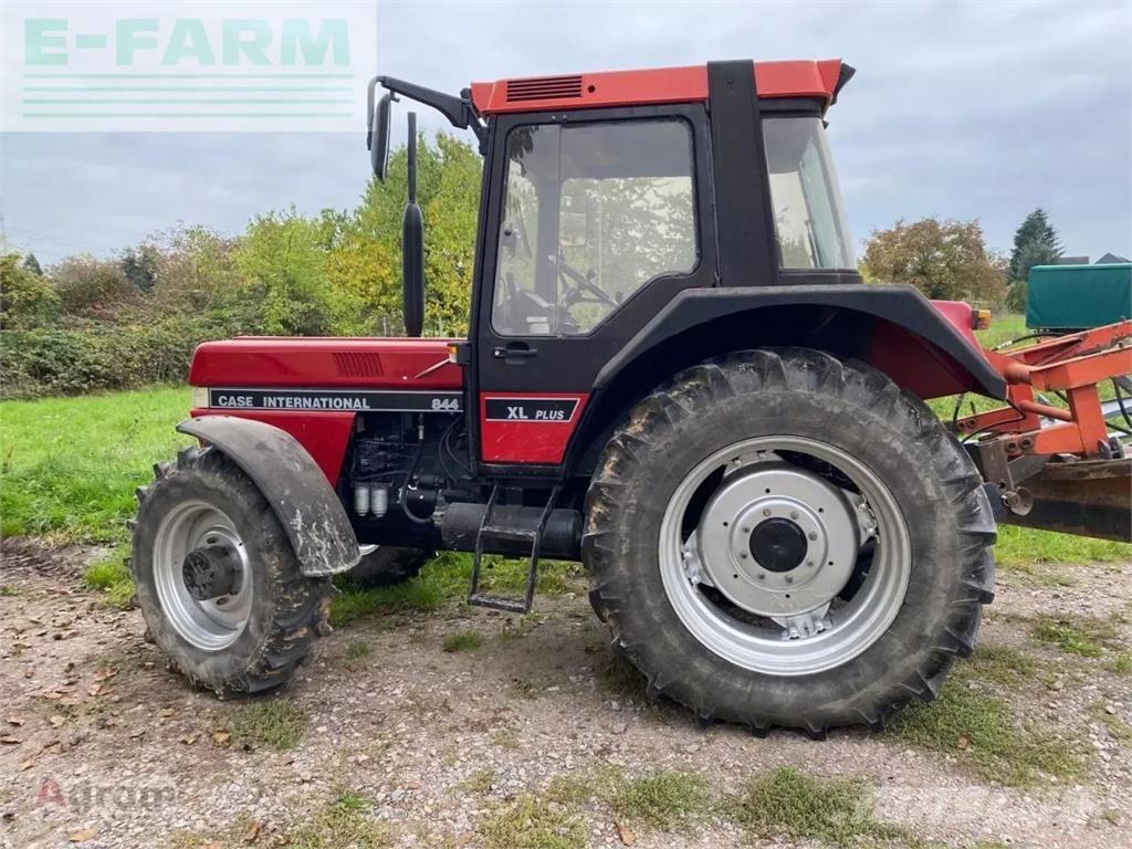 Case IH 844 a Tractoare