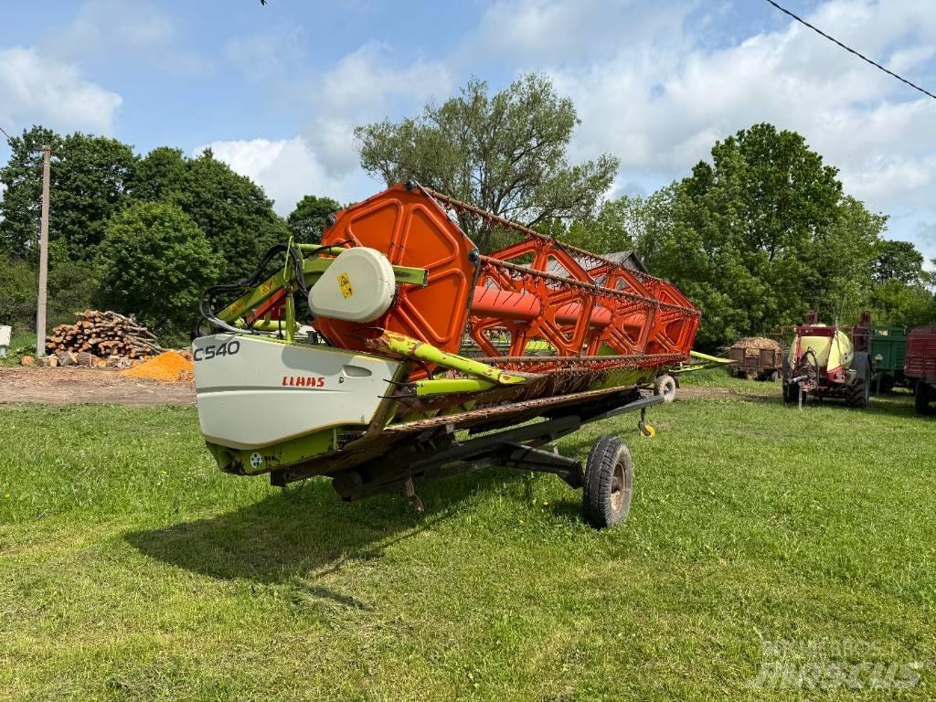 CLAAS Avero 240 Combine de secerat