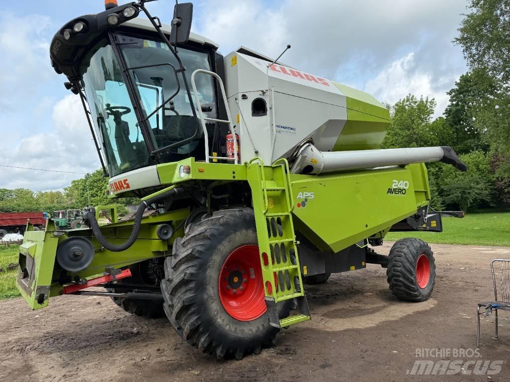 CLAAS Avero 240 Combine de secerat