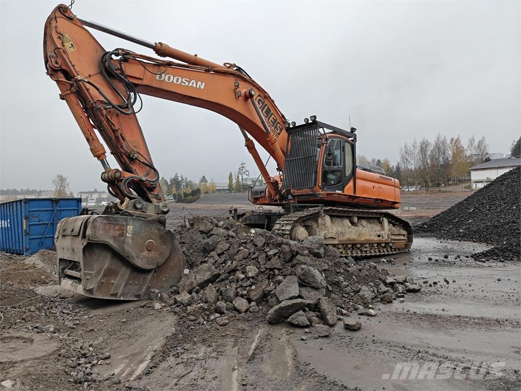 Doosan DX520LC Excavatoare pe șenile
