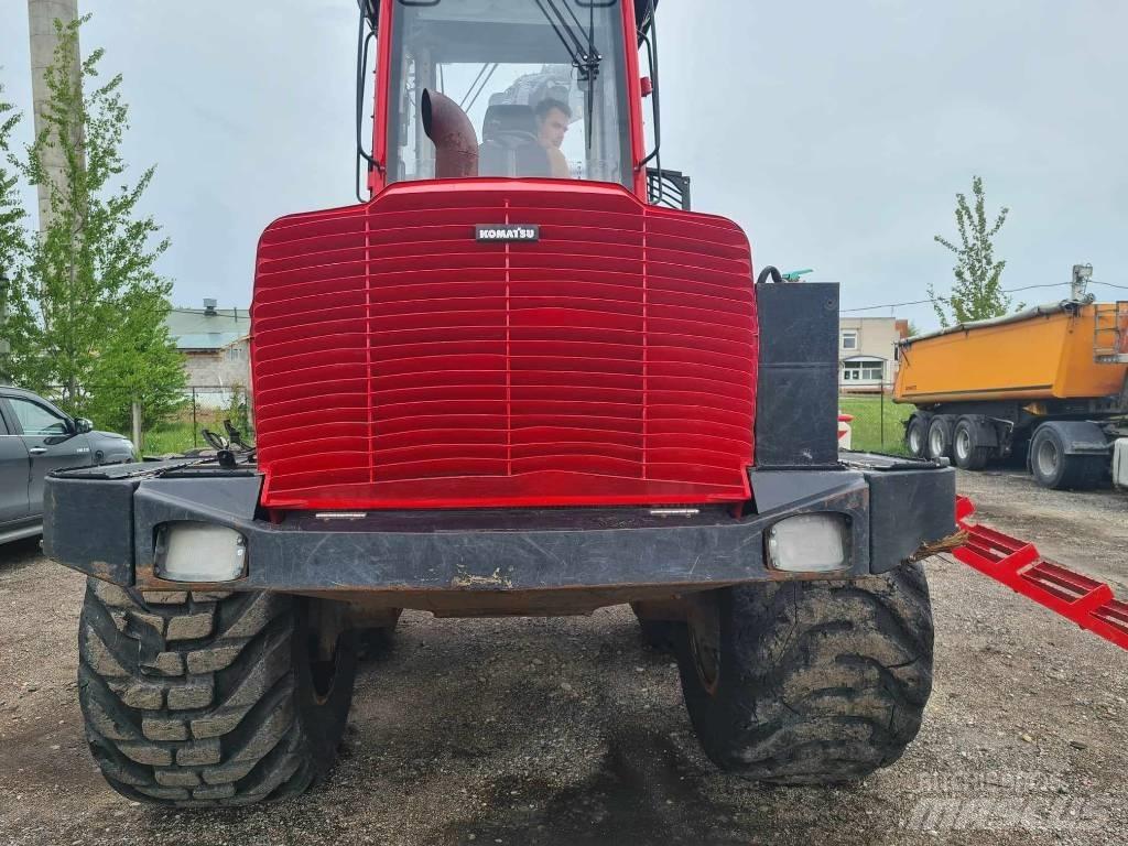 Komatsu 895 Transportoare