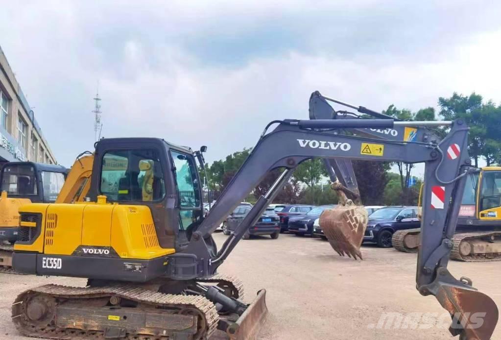 Volvo 55 Excavatoare pe șenile
