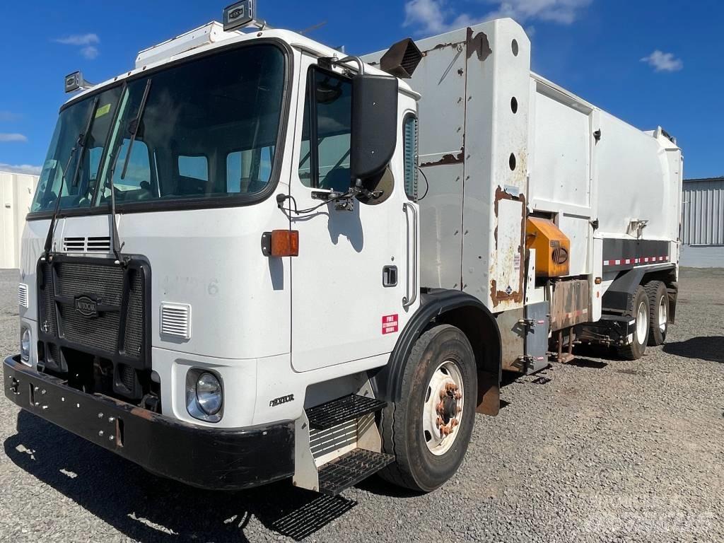 Autocar XPEDITOR Camion de deseuri