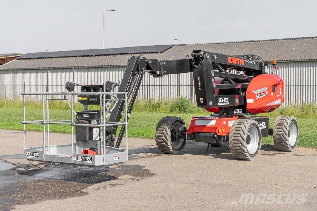 Manitou 180 ATJ e Nacele cu brat articulat