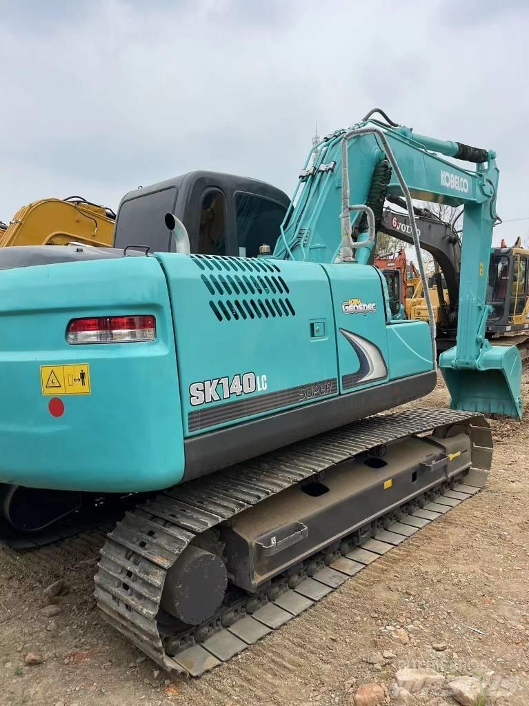 Kobelco SK140 Excavatoare pe șenile
