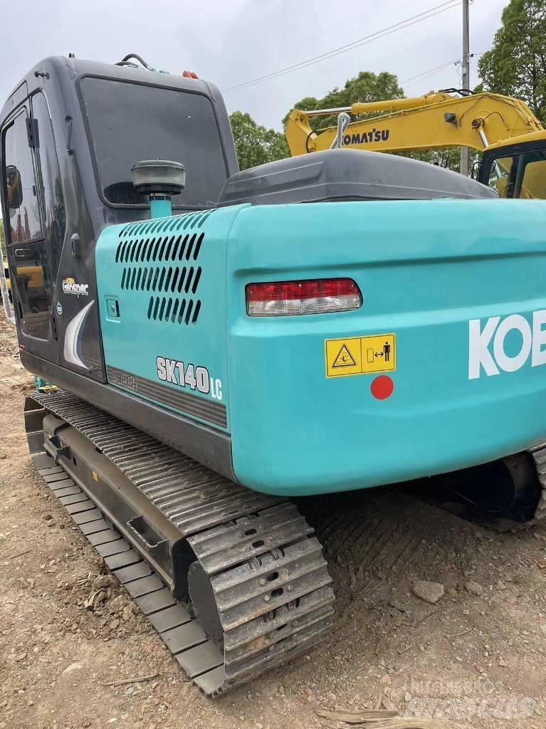 Kobelco SK140 Excavatoare pe șenile
