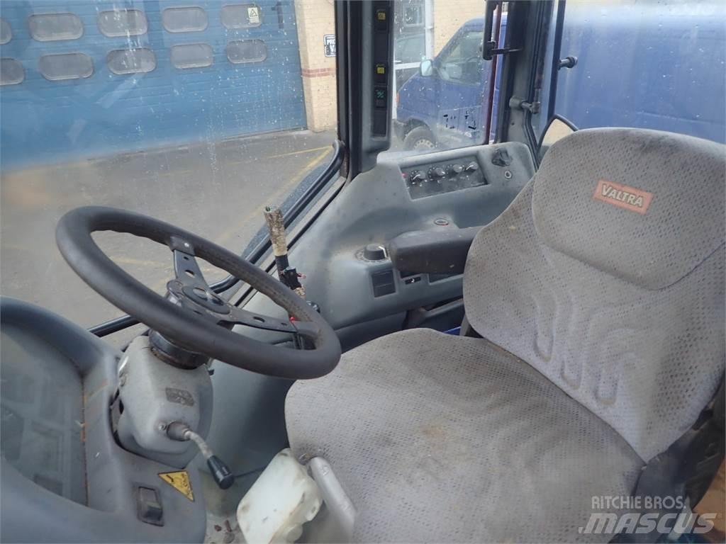 Valtra 900 Tractoare