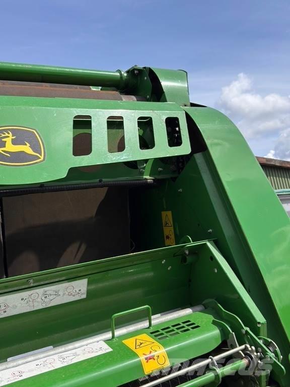John Deere V461R Masina de balotat cilindric