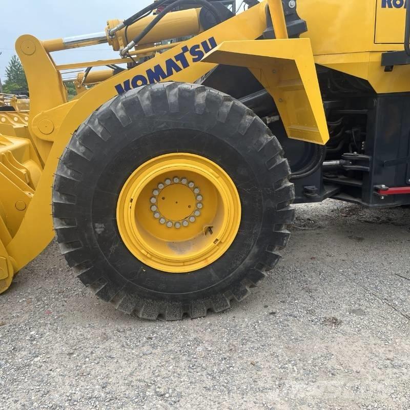 Komatsu WA 380 Incarcator pe pneuri