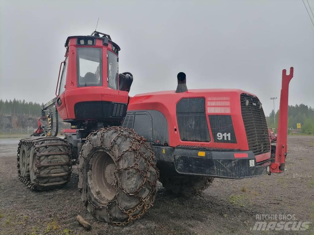 Komatsu 911 Combine forestiere