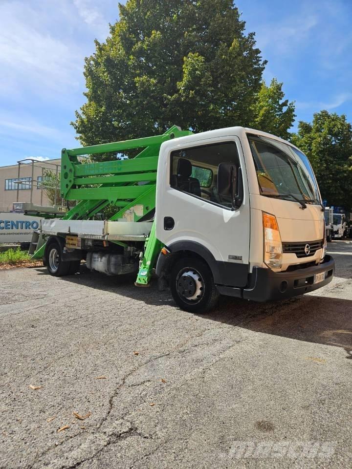 Isoli PNT 205 Platforme aeriene montate pe camion