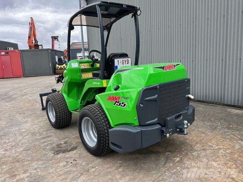 Avant 755 i Mini incarcatoare