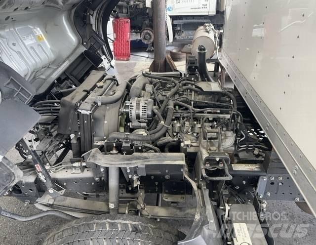 Isuzu NPR Autocamioane