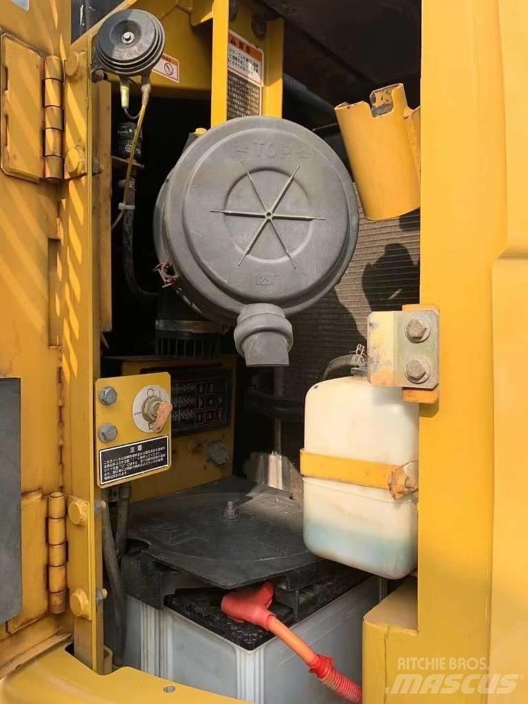 CAT 313 C Excavatoare pe șenile
