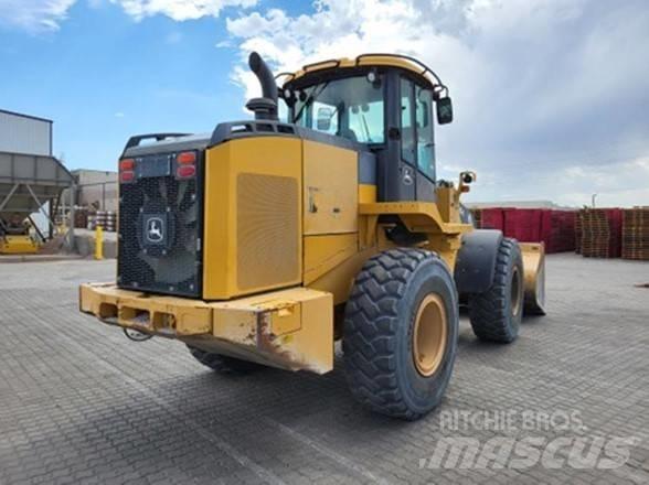 John Deere 624K Incarcator pe pneuri