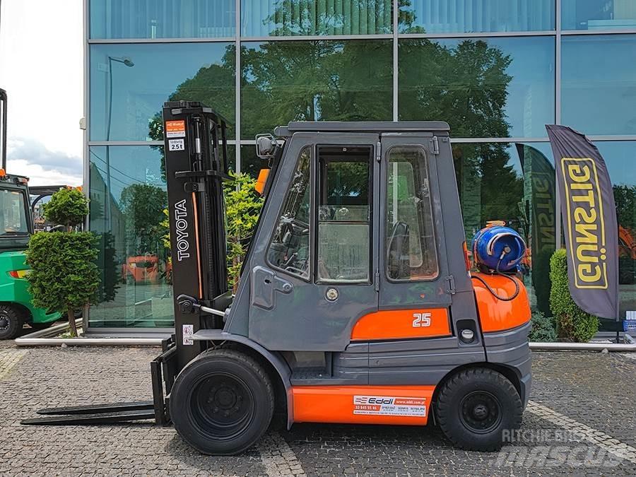 Toyota 6FG25 Stivuitor GPL