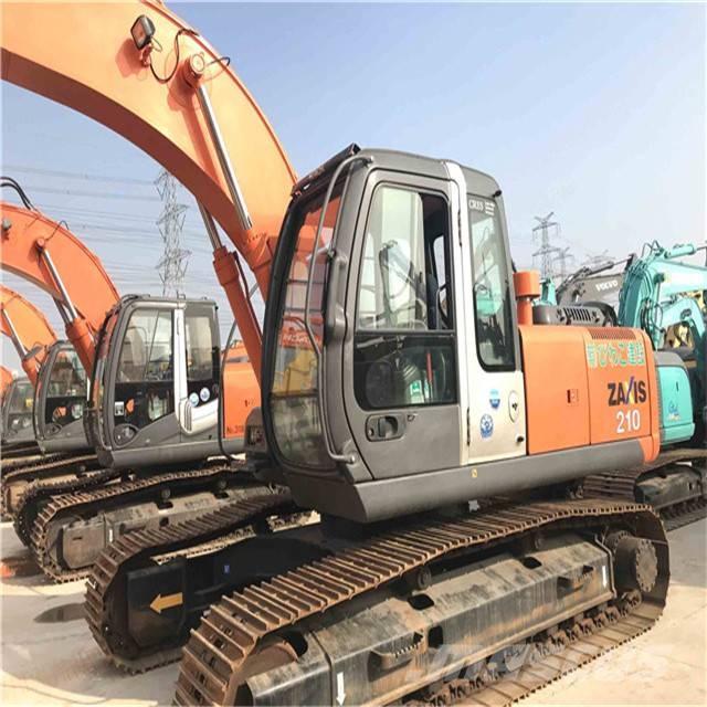 Hitachi ZX 210 Excavatoare pe șenile
