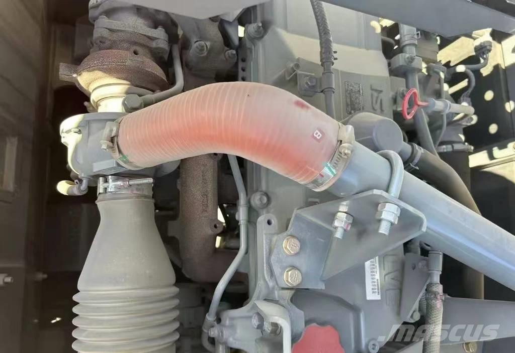 Hitachi 250 Excavatoare pe șenile
